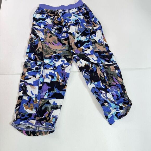 Free People Movement Mesmerize Me Pants women's Medium blue Violet printed cargo - Picture 7 of 10